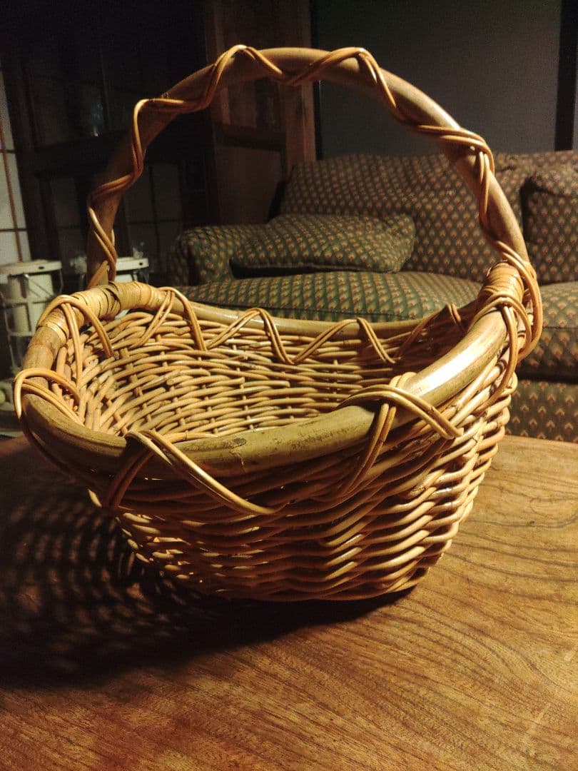 希少　ラタン　カゴ　バスケット　手持ち　藤　レトロ　アンティーク　ヴィンテージ