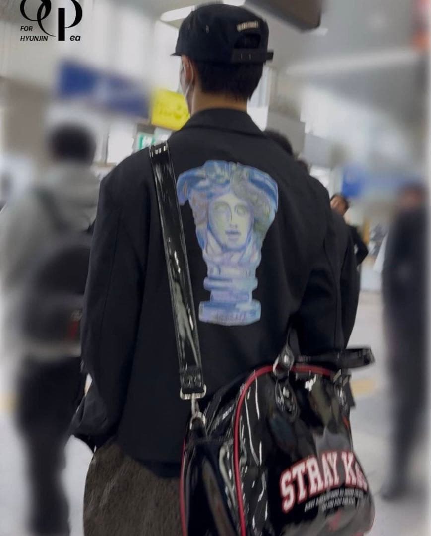 Stray Kids スキズ dominATE ボストンバッグ エナメルバッグ - メルカリ