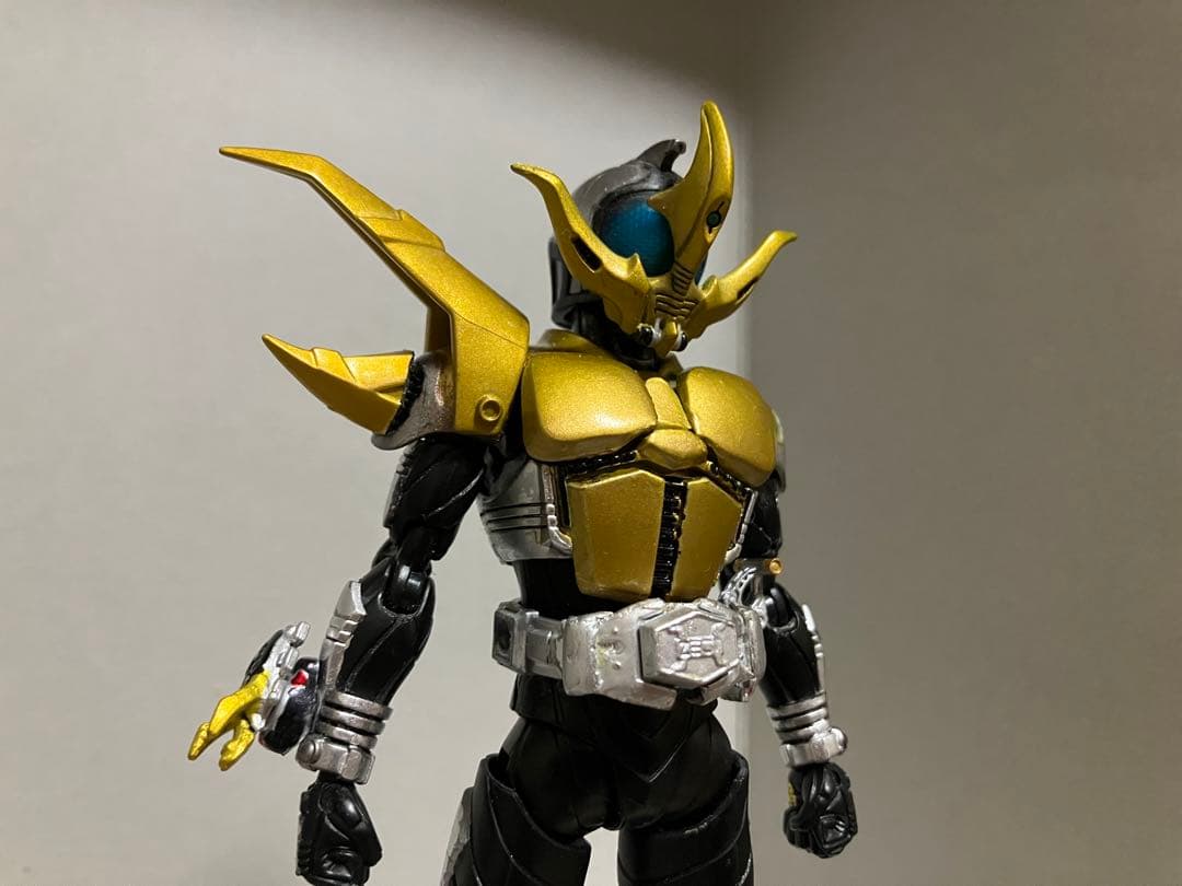 真骨彫 仮面ライダーコーカサス S.H.Figuarts