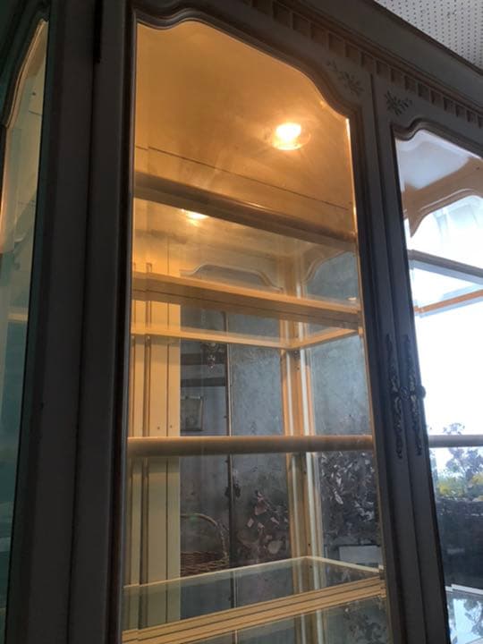 期間限定お値下げ 引き取り限定 ガラスキャビネット ロココ調 アンティーク白家具