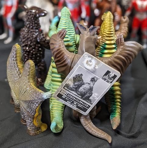 ウルトラＱ・ウルトラマン＆登場怪獣・宇宙人（バンダイ）ソフビ49体セット＋６