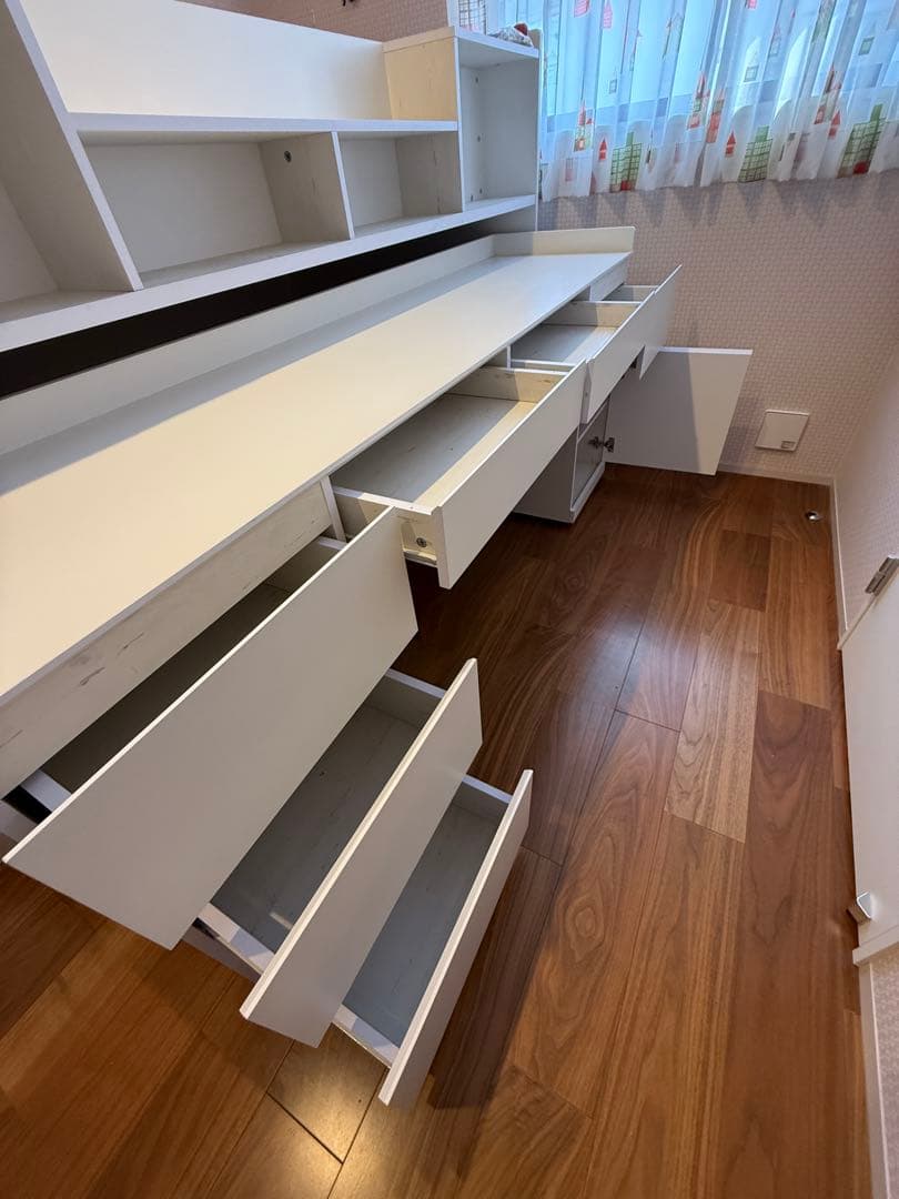 【綺麗め】木製ロフトベッド シングルサイズ 白　収納付　大阪引取