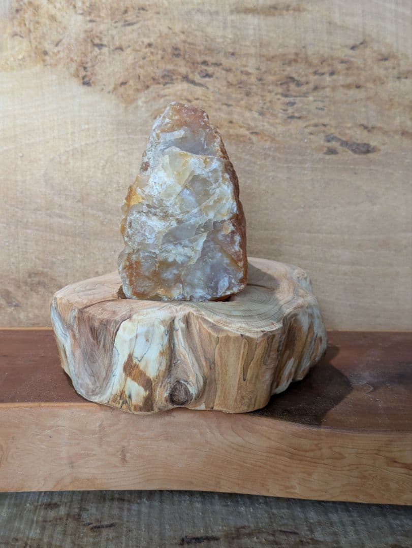 国産鉱物　花石瑪瑙　No.1 置物 木製ベース付き