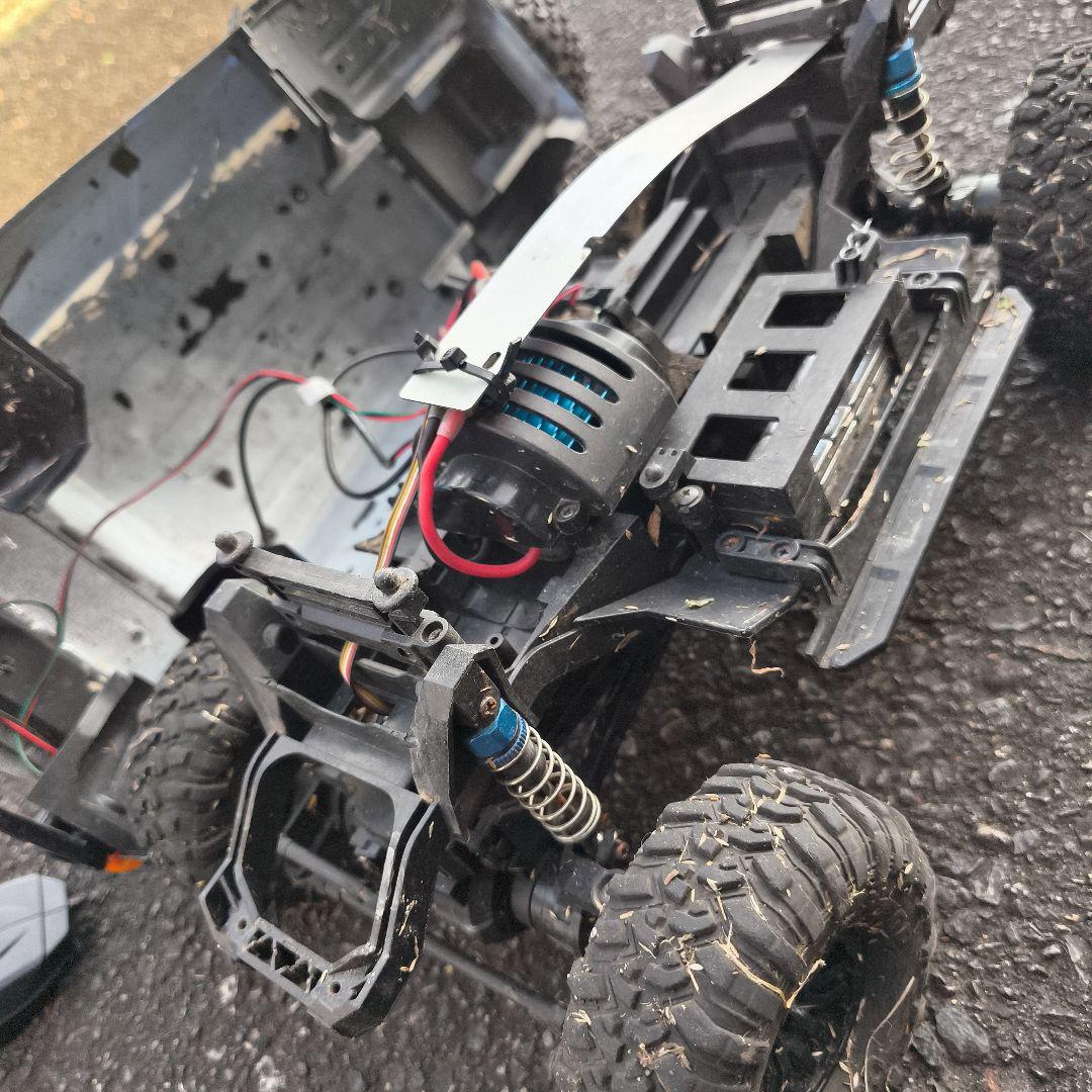 早いもの勝ち！ジャンク扱い！FJクルーザー　オフロード　2.4GHz