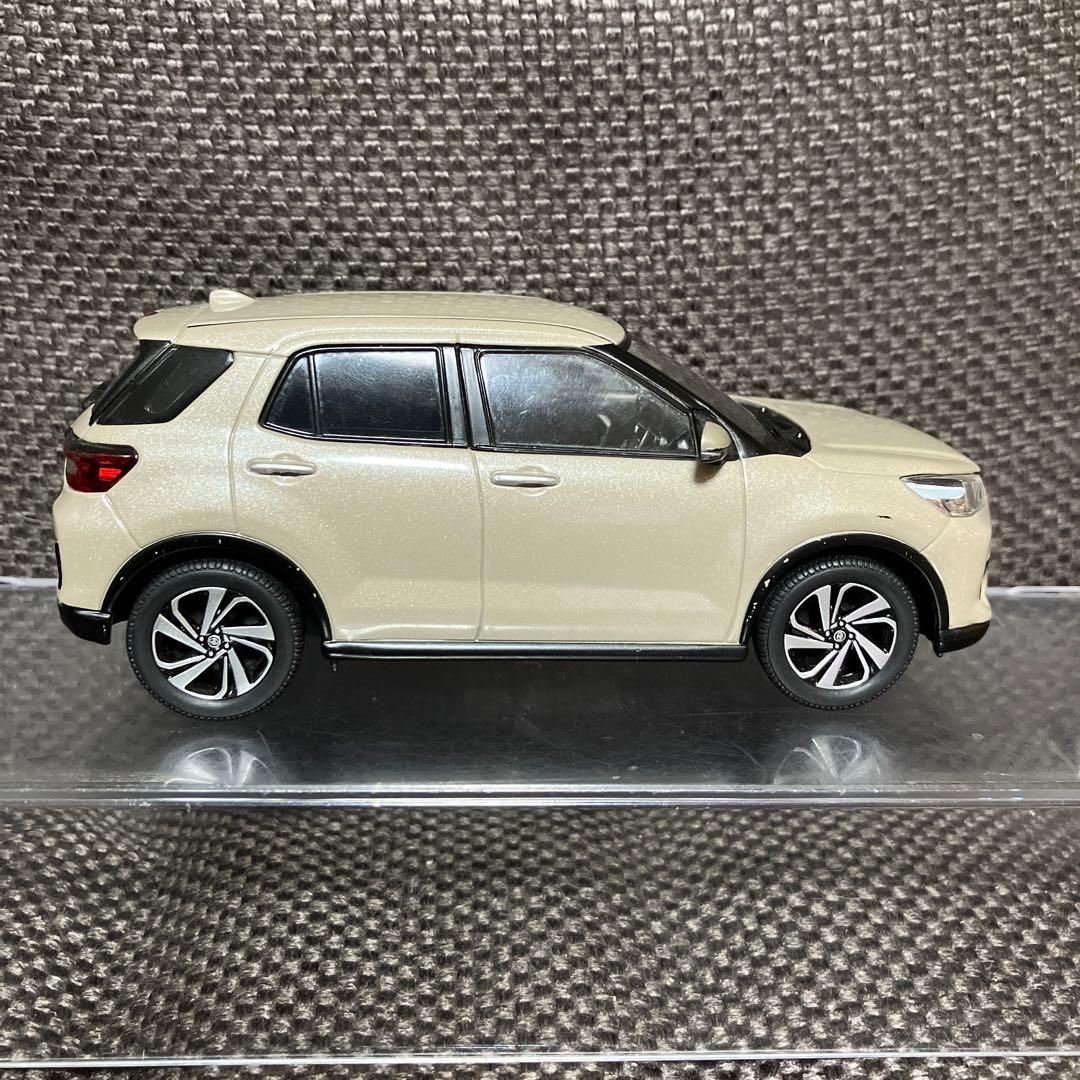 非売品】トヨタ ライズ モデルカー/ミニカー カラーサンプル 1/30