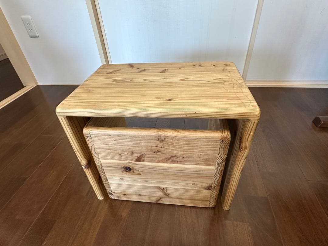 国産杉の無垢材　子供椅子と机のセット　天然オイル仕上げ　変化椅子　キッズチェア