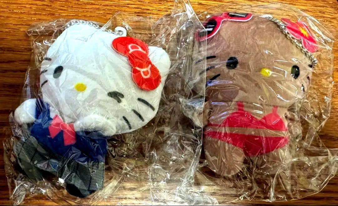 ハローキティぬいぐるみボールチェーン2 - メルカリ