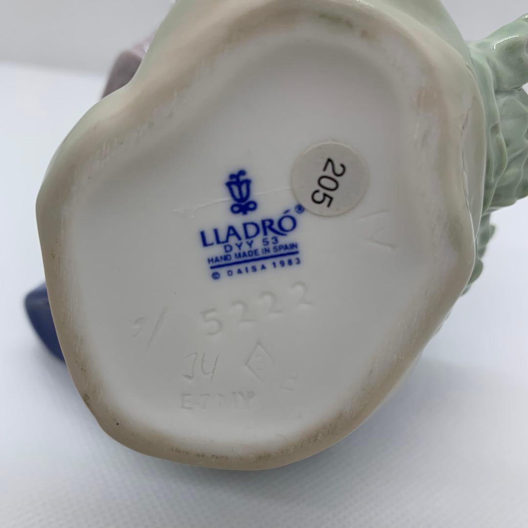 LLADRO リヤドロ　花を摘む少女　きれいな花ばかり　陶器人形