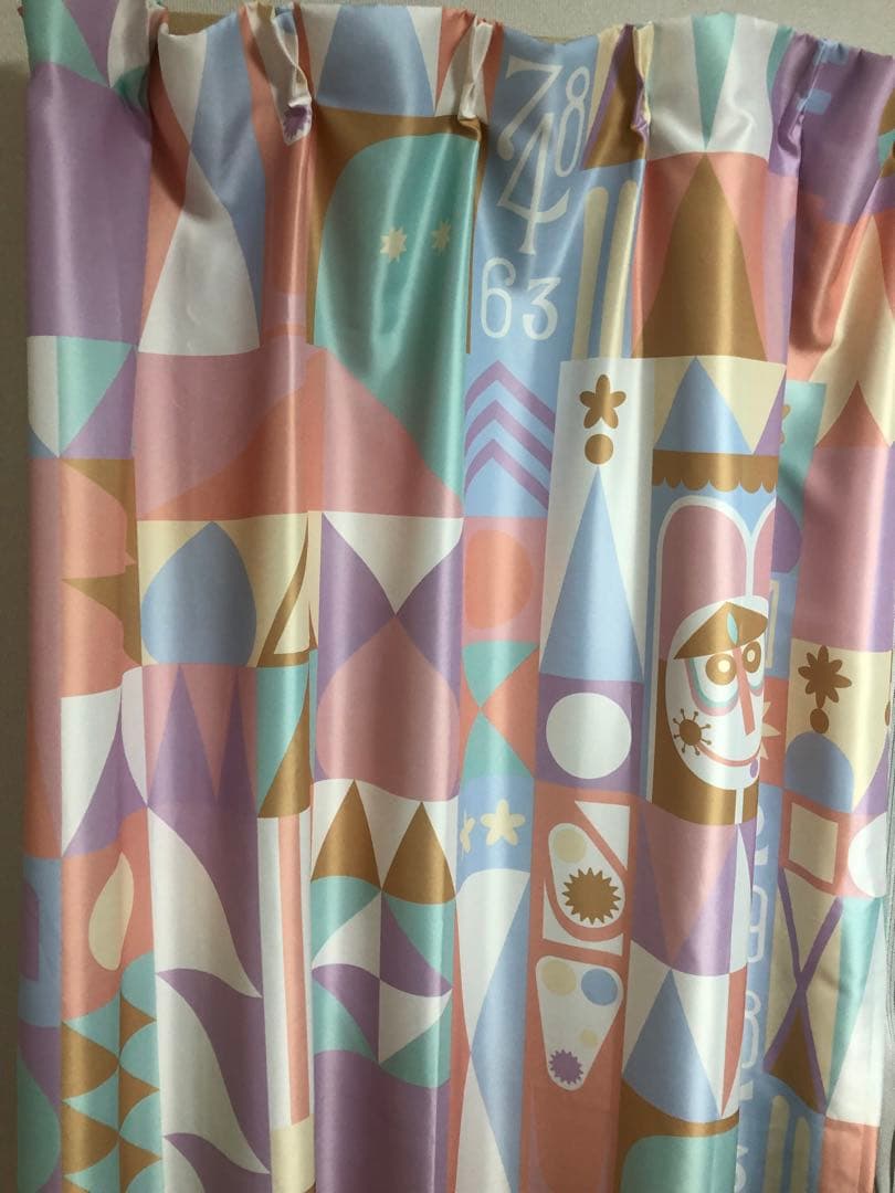 ディズニーリゾート限定 イッツアスモールワールド カーテン 美品