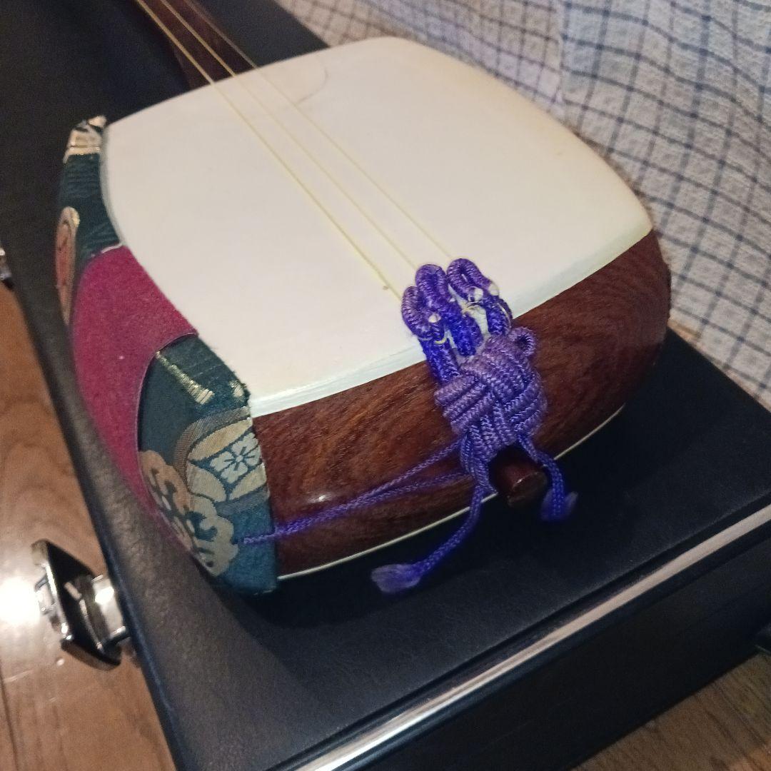 【値下げ】三味線　中棹（太さ　約2.6cm）破れなし ハードケース付き