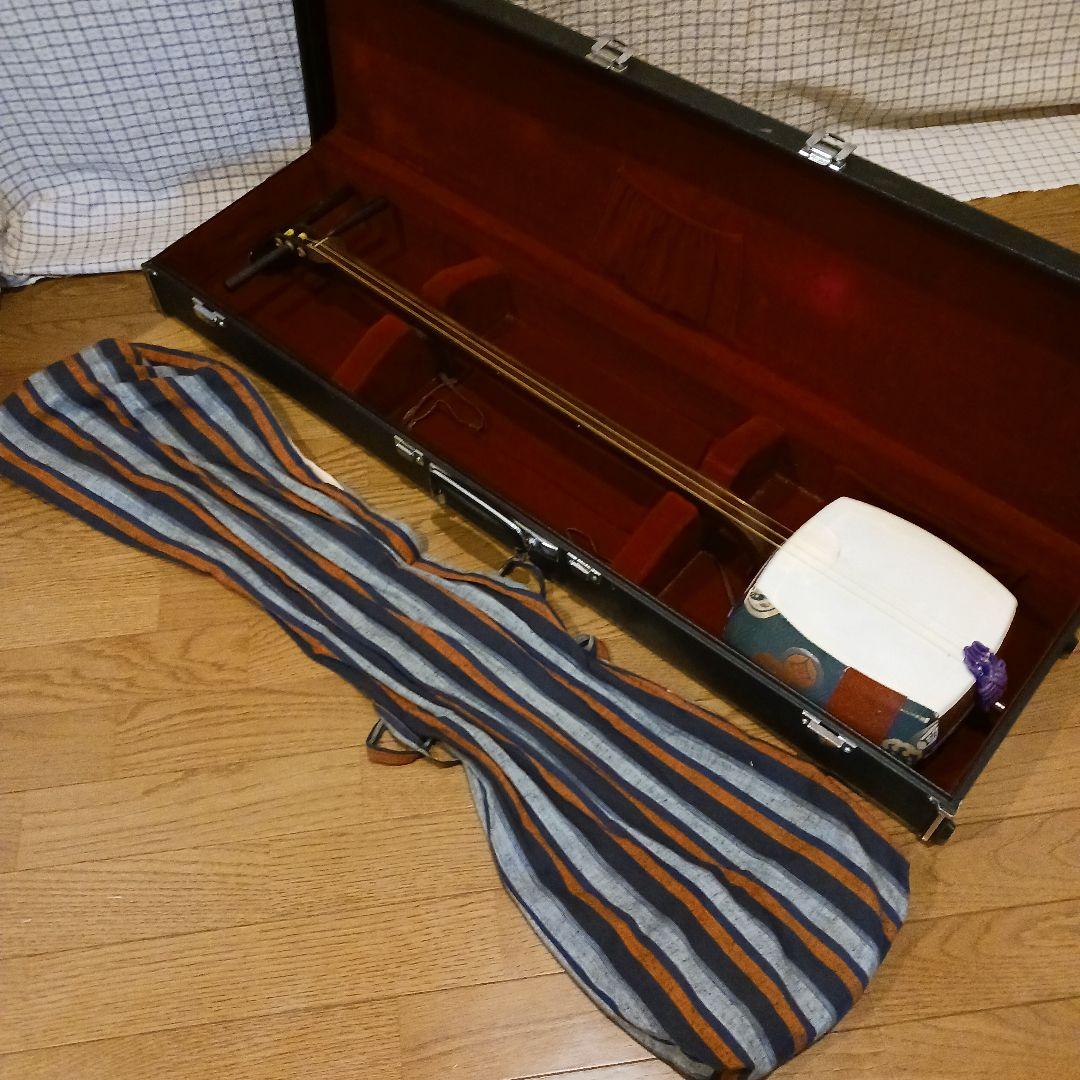 【値下げ】三味線　中棹（太さ　約2.6cm）破れなし ハードケース付き