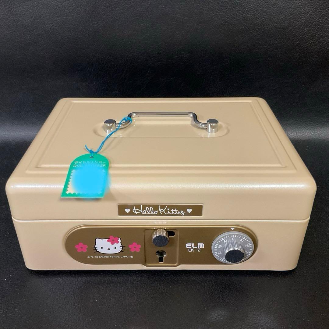 新品・未使用】サンリオ ハローキティ 手提げ金庫 レア - メルカリ