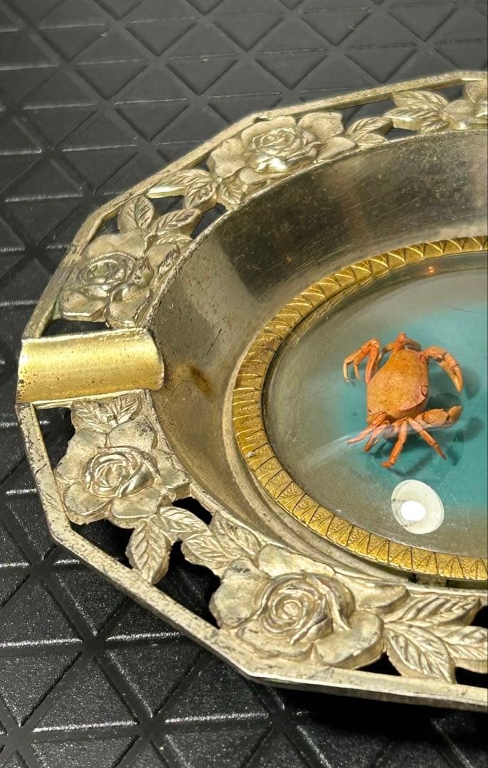 戦後の占領下での日本製　カニと貝を配したのお洒落な灰皿【希少品】＜25b12＞