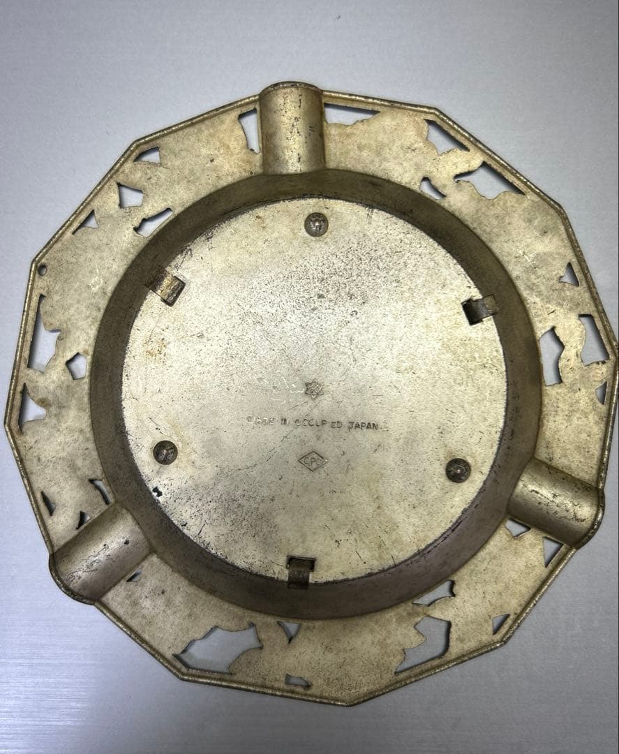 戦後の占領下での日本製　カニと貝を配したのお洒落な灰皿【希少品】＜25b12＞