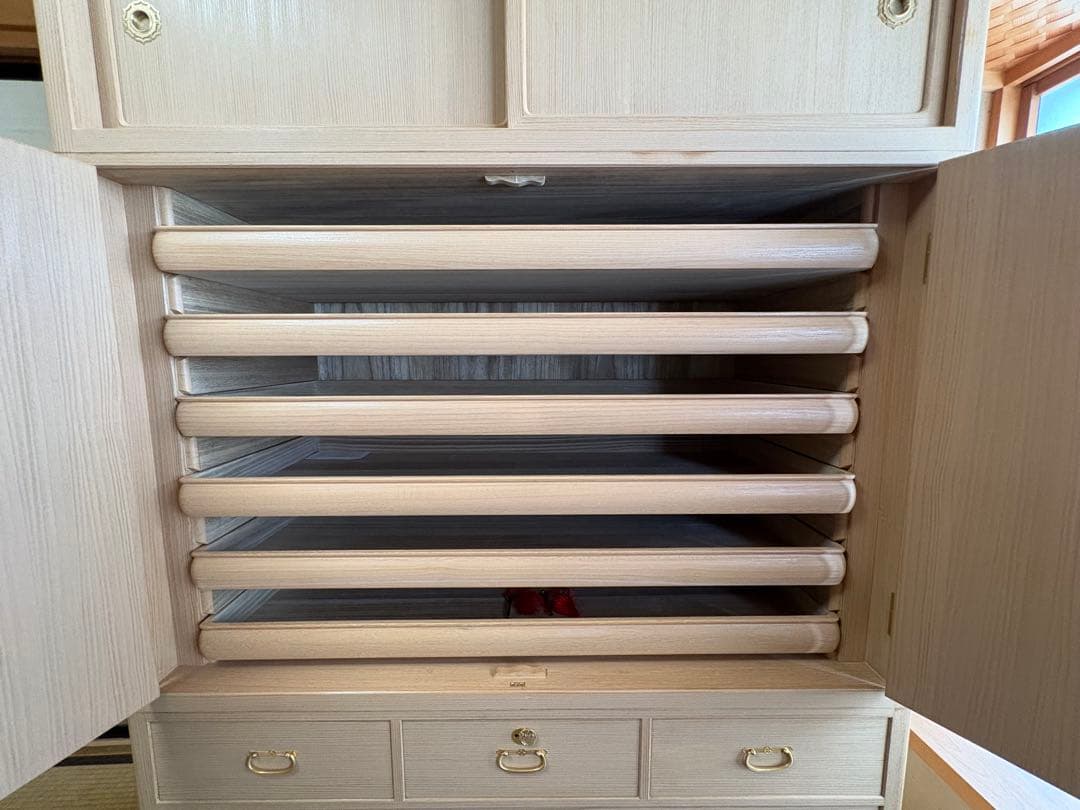 伝統工芸士 瀧上昭治作 最高級 総桐箪笥 定価100万☆程度良好☆ - メルカリ