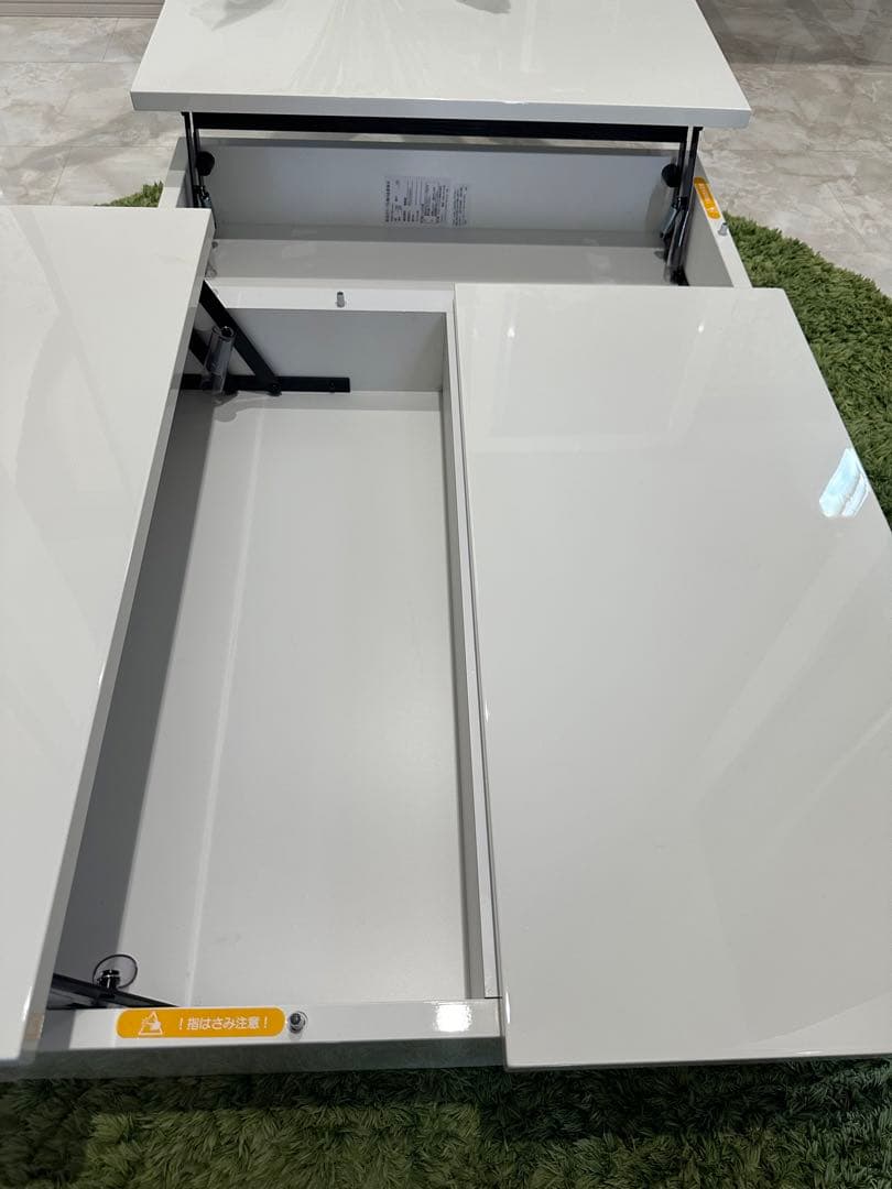 送料無料【美品】デュエ ピアノ塗装センターテーブル リビングテーブルホワイト鏡面