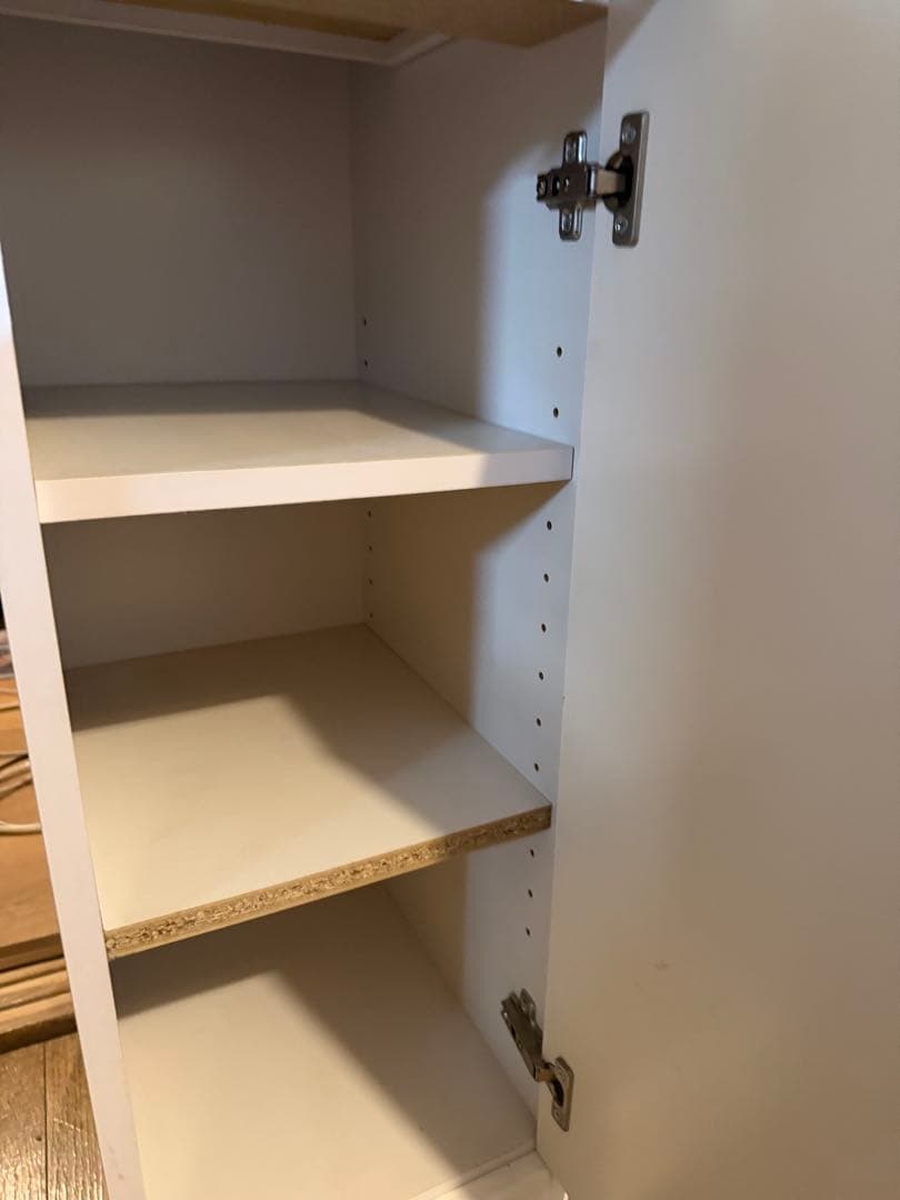 ホワイトキッチン収納棚