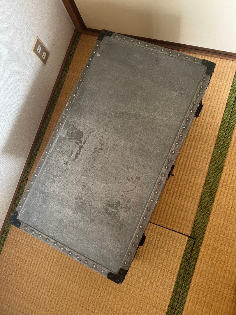 貴重❗️大型アルミトランク