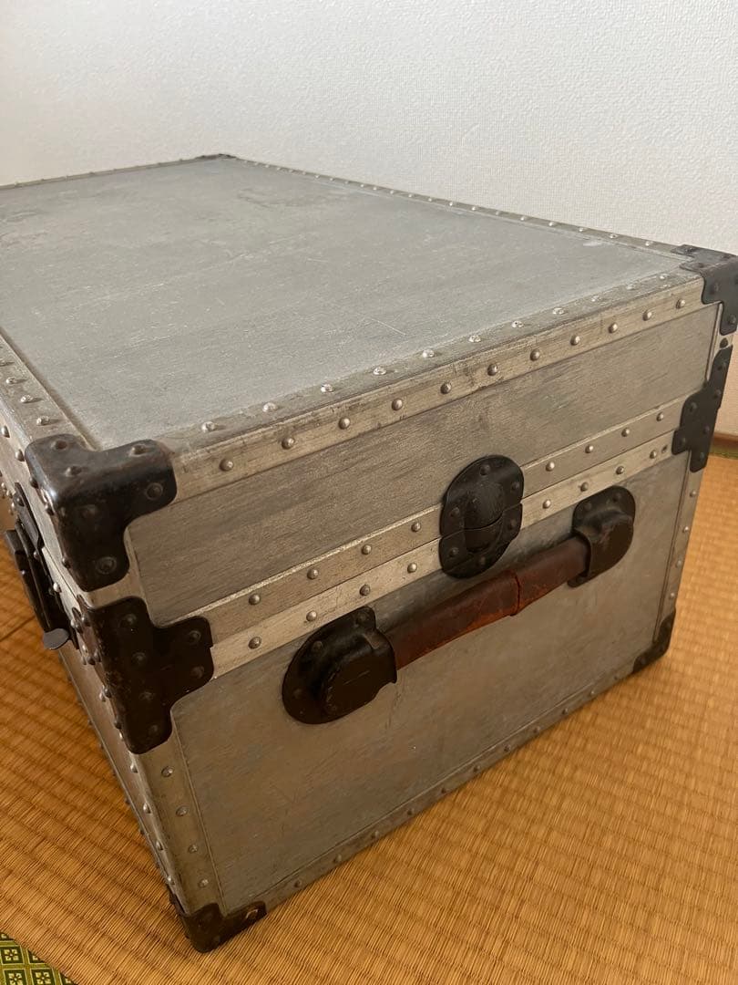 貴重❗️大型アルミトランク
