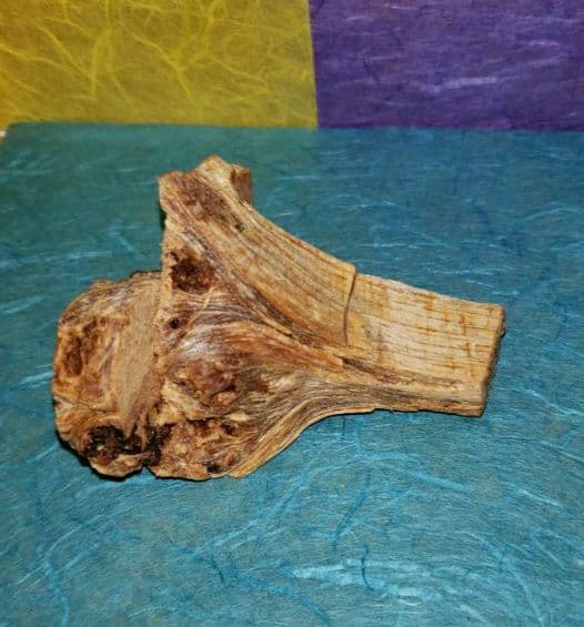 56 伽羅、六国五味、聞香、香木、沈香「天然ブルー白檀根瘤41,1g」