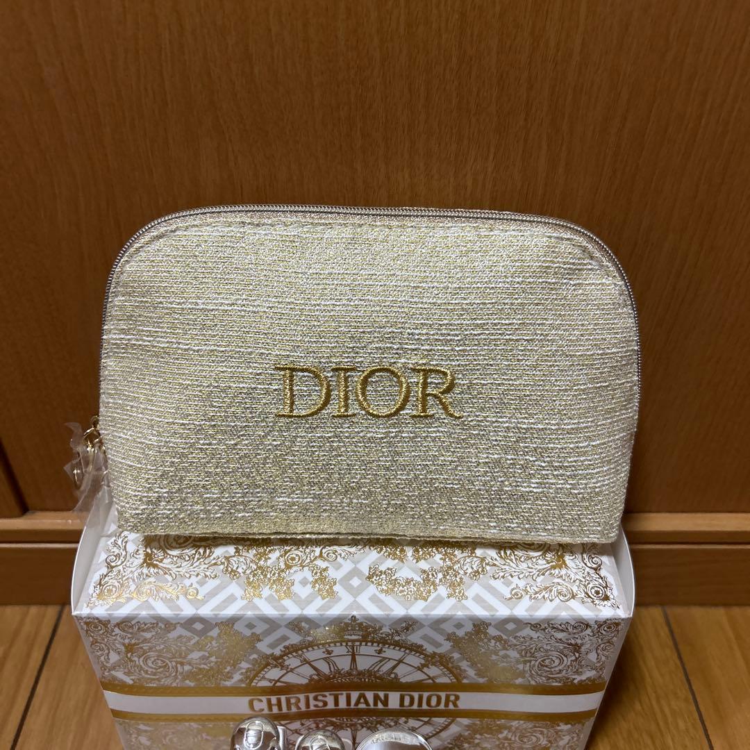 DIOR ディオール　ホリデーオファー　クリスマスコフレ　プレゼント