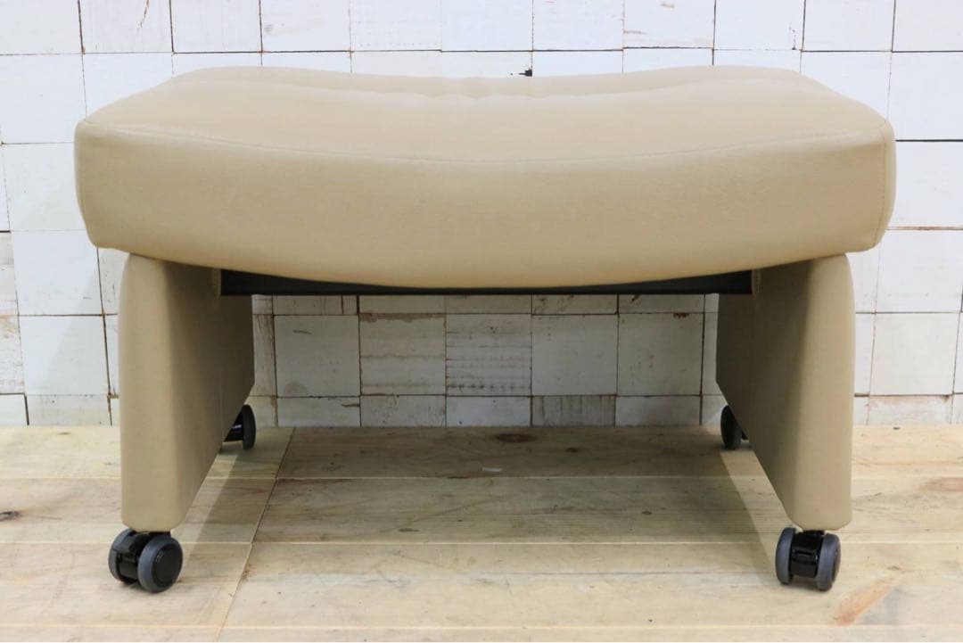 GMEH2J○karimoku / カリモク XU4206 オットマン フットス