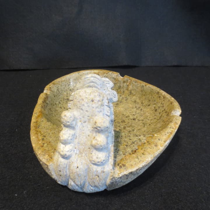 灰皿 石 龍 1.0kg 17*14*ｈ8cm
