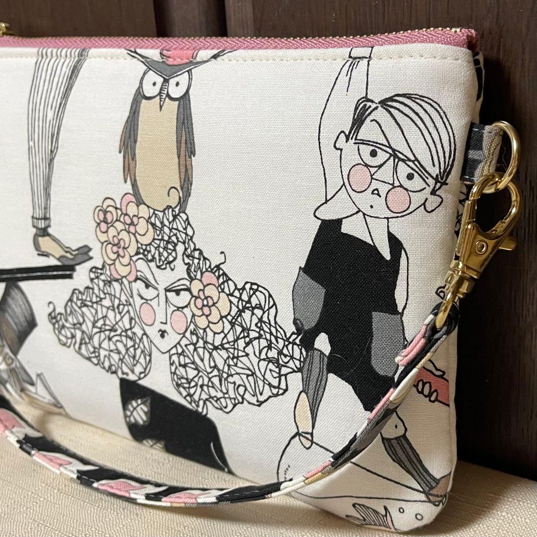 ♡エンドで18㎝ファスナーフラットポーチ♡ハンドメイド　アレキサンダーヘンリー