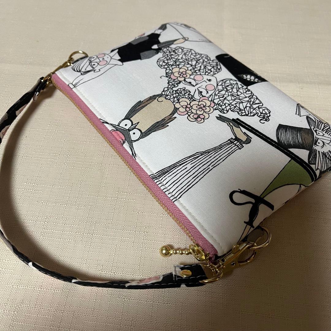 ♡エンドで18㎝ファスナーフラットポーチ♡ハンドメイド　アレキサンダーヘンリー