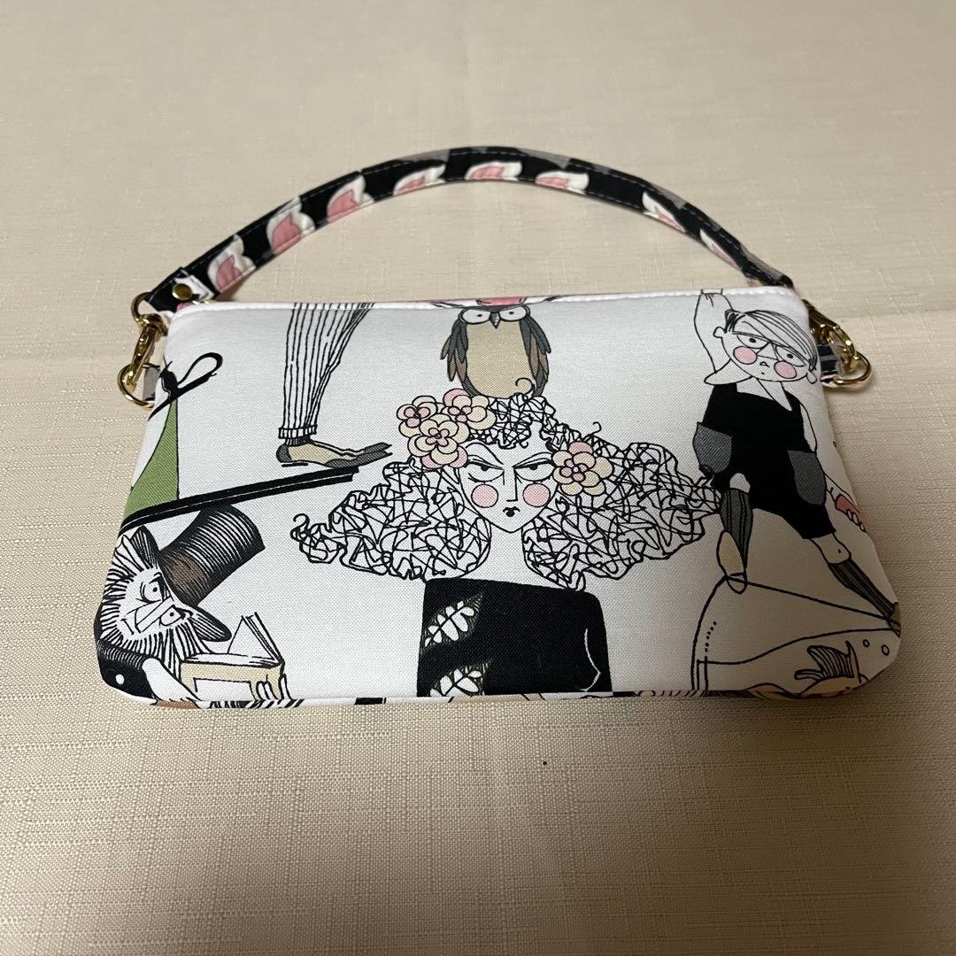 ♡エンドで18㎝ファスナーフラットポーチ♡ハンドメイド　アレキサンダーヘンリー