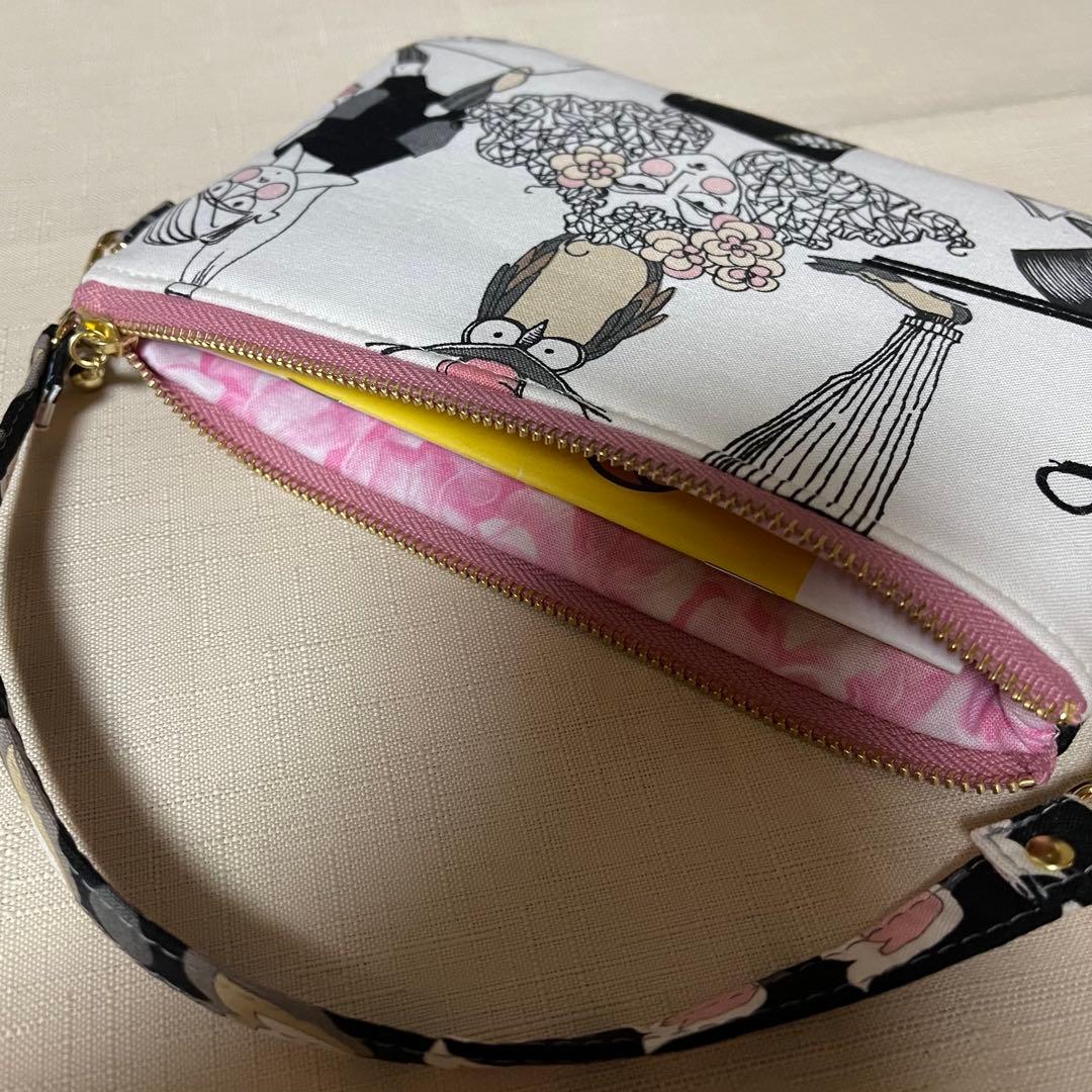 ♡エンドで18㎝ファスナーフラットポーチ♡ハンドメイド　アレキサンダーヘンリー