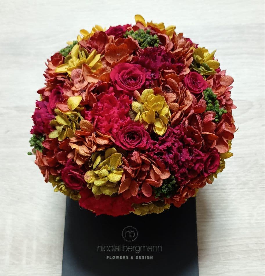 ニコライバーグマン プリザーブドフラワーキューブ【エレガントリーレッド】