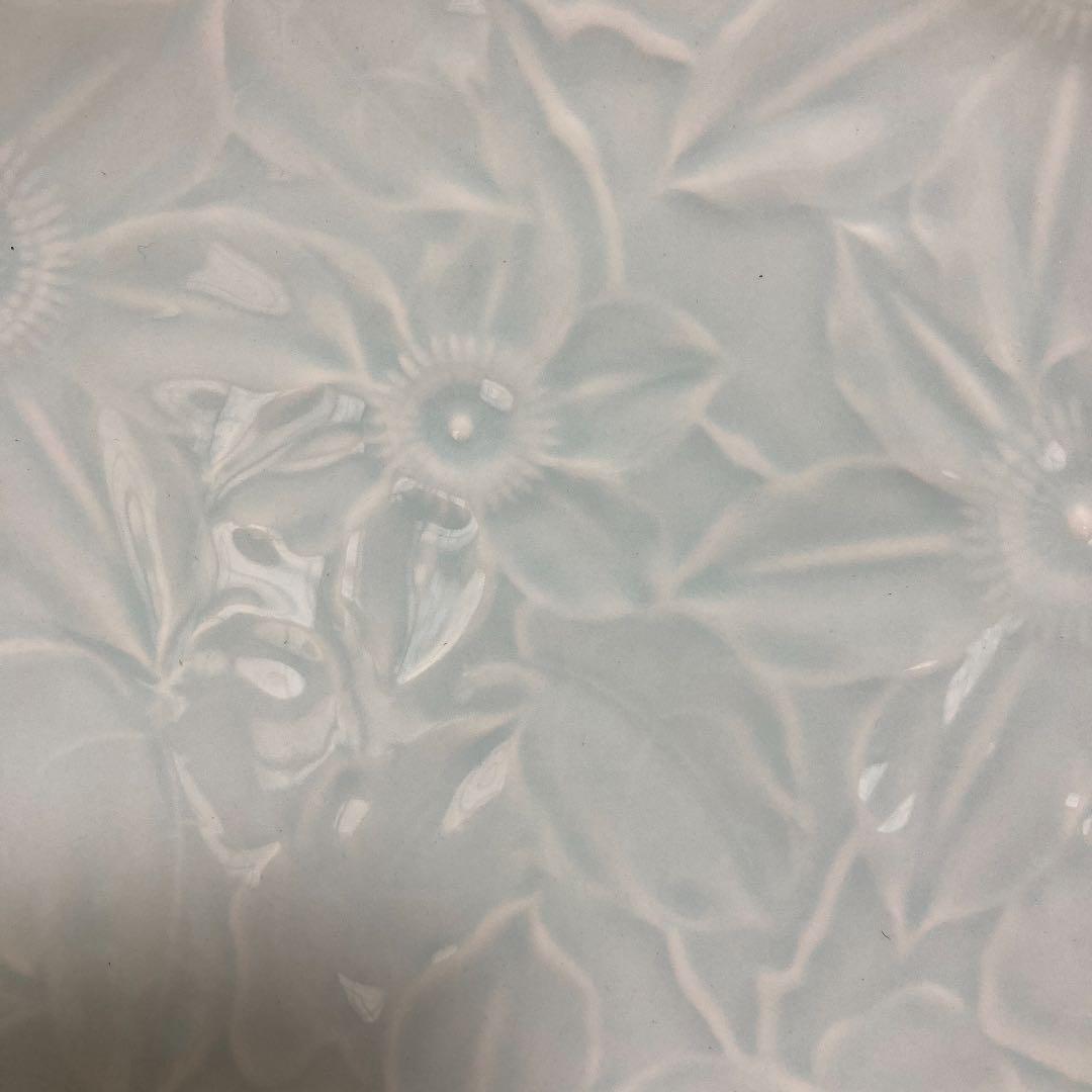 NARUMI ナルミボーンチャイナ白耀磁器 青磁 鉄線花 深盛皿 木箱 - メルカリ