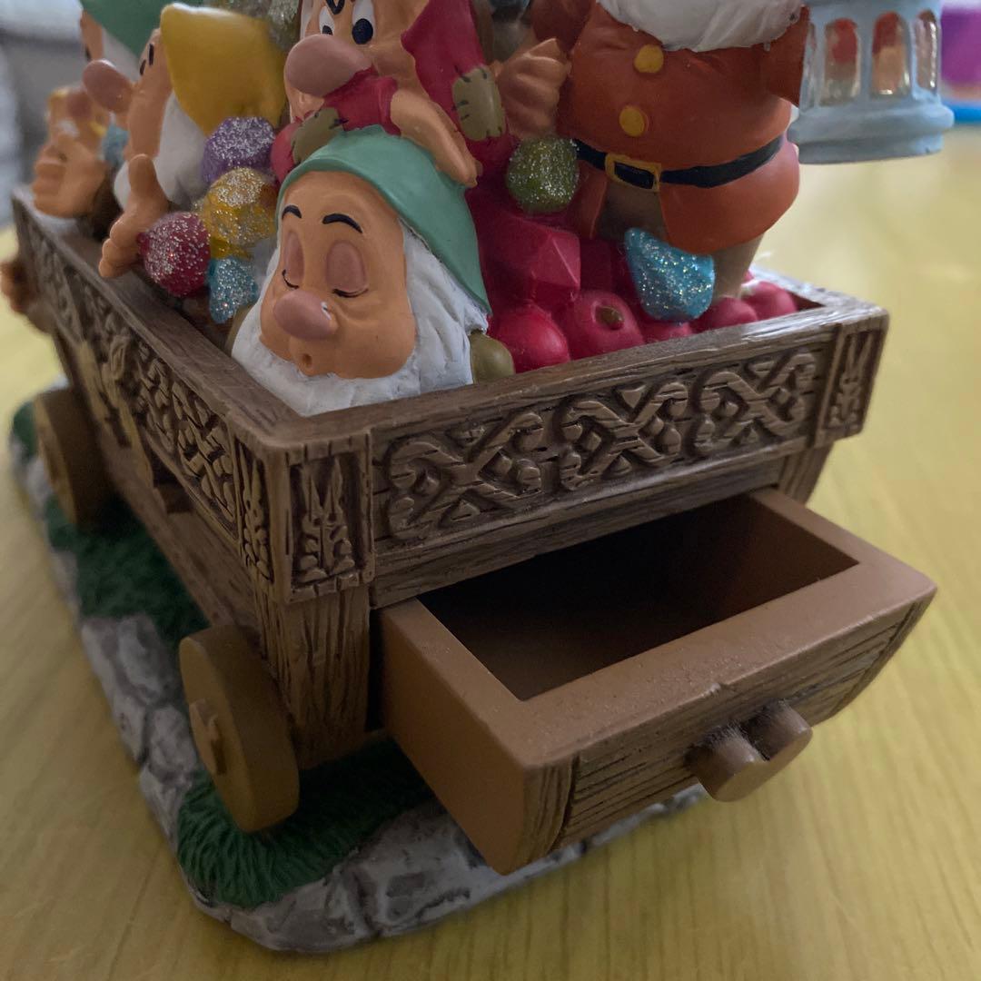 白雪姫の七人の小人&トロッコジュエリースタンド - メルカリ