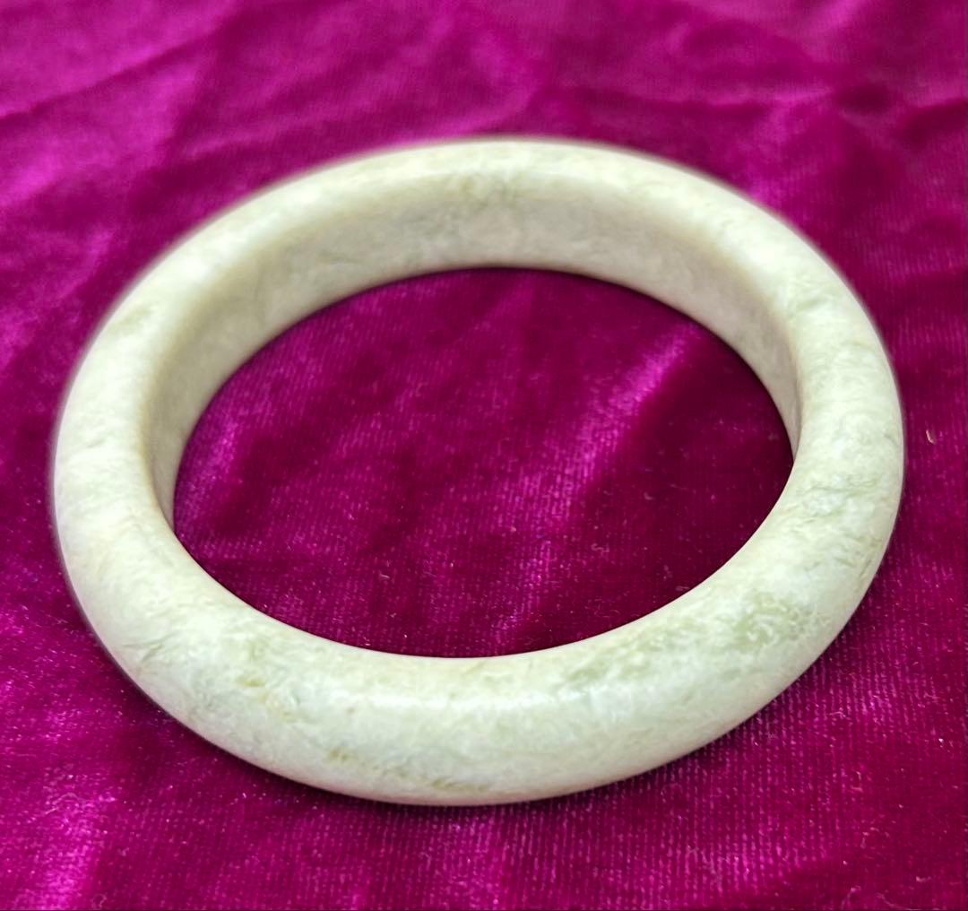 美品　天然石 玉 翡翠 バングル。y s z112