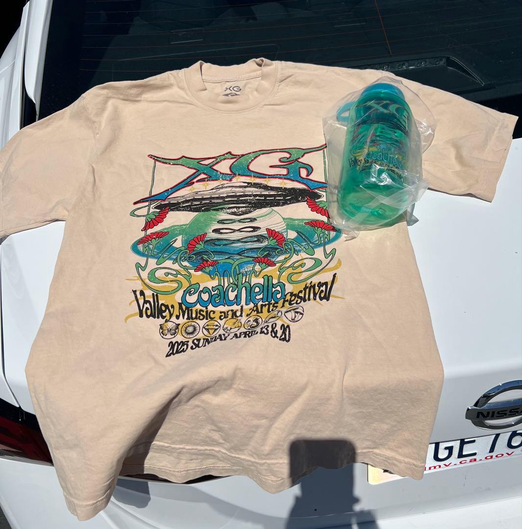 XG Coachellaコーチェラ限定 TシャツXL・ウォーターボトル セット