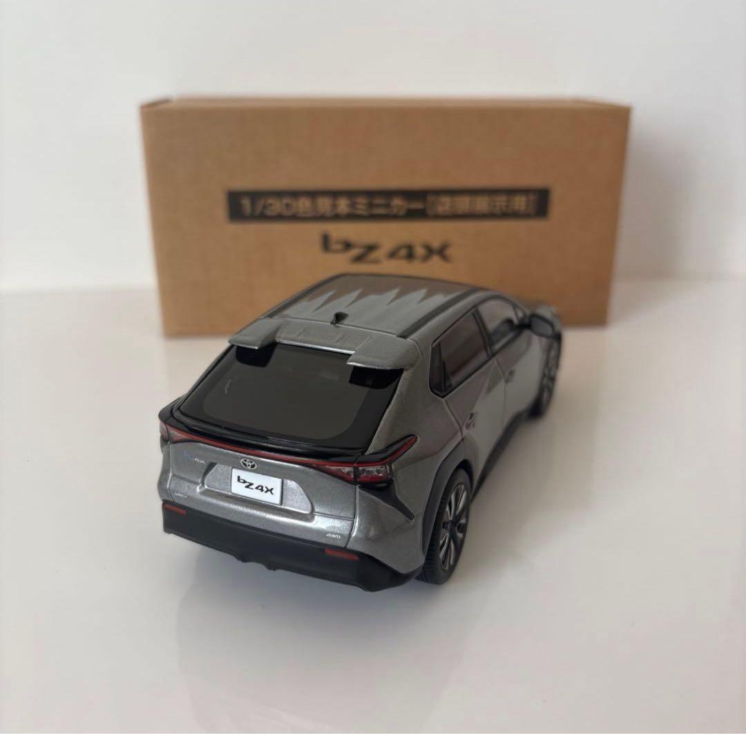 トヨタ 新型bZ4X ミニカーカラーサンプル プレシャスメタル【非売品
