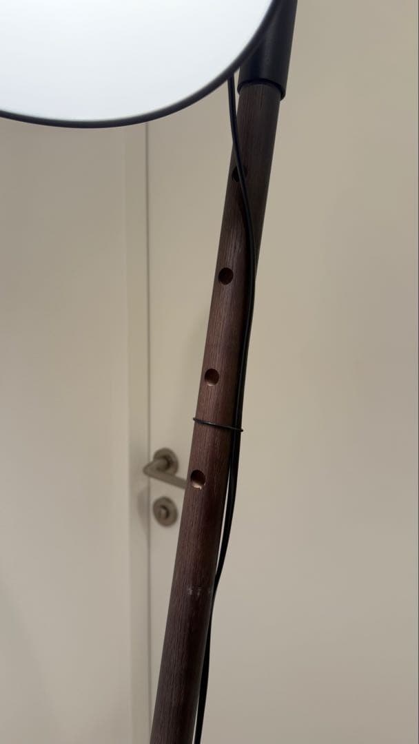 BoConcept フロアランプ Outrigger 北欧デザイン 三脚スタンド - メルカリ