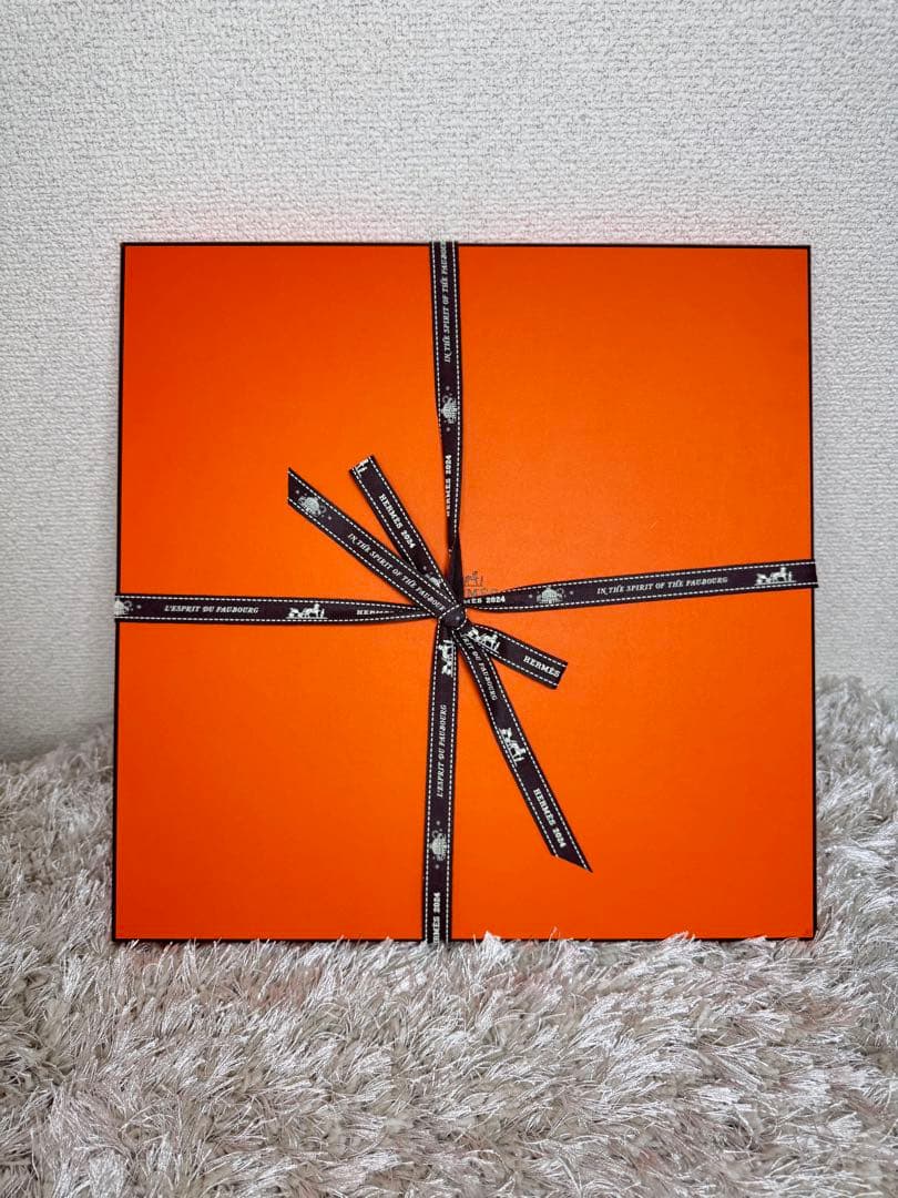 HERMES★ プチカレ No5＜モザイク 24＞ ゴールド 正方形　23cm