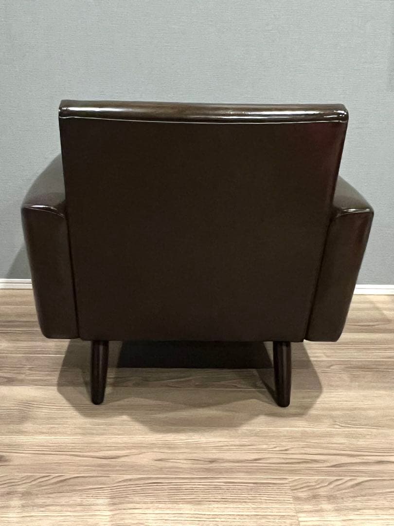 ヴィンテージレザー風 1人掛けソファ アームチェア 木製肘ブラウン クラシック