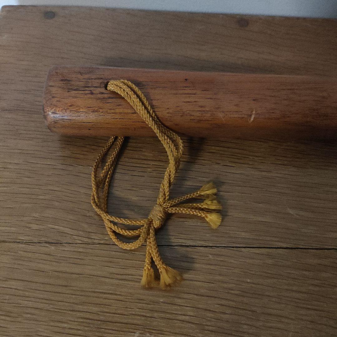 木製シンプル棒状置物 紐付き