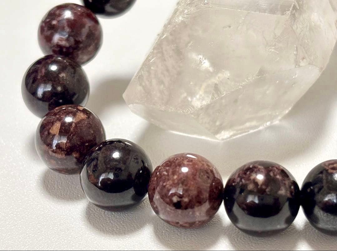 究極品質　20世紀最強ヒーリングストーン　マトリックスブラックフラワースギライト