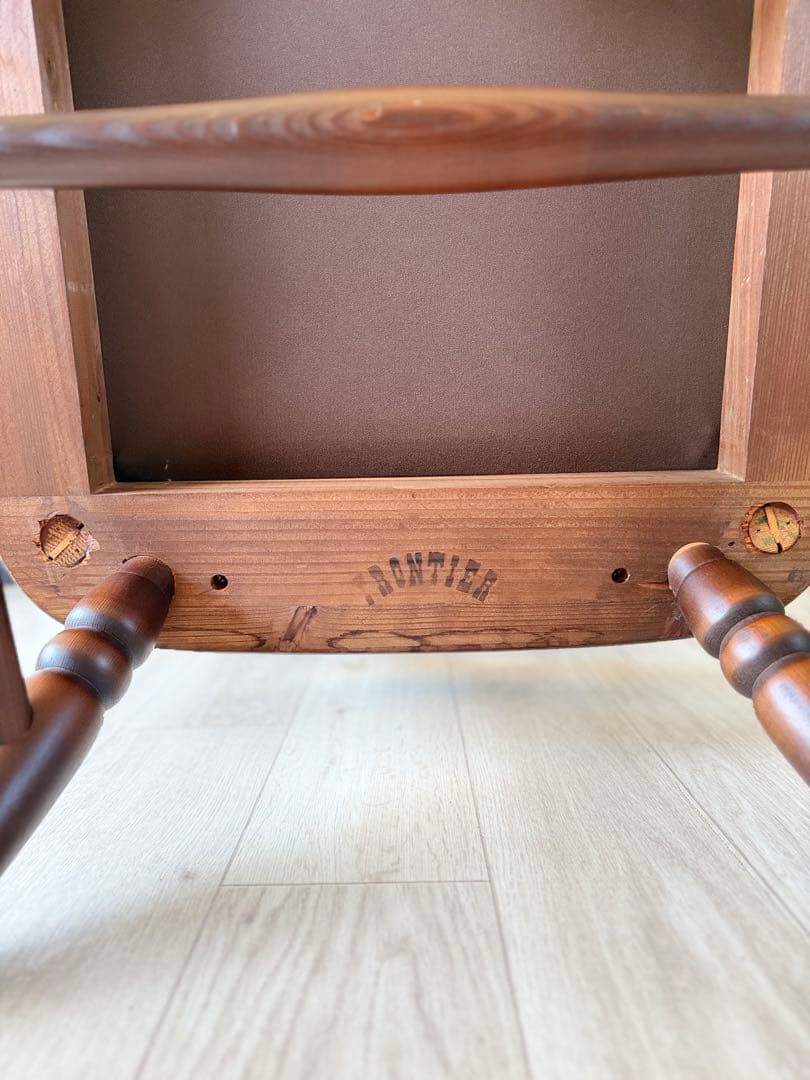 ①飛騨産業 キツツキ フロンティア アーム付きソファチェアカントリー 木製