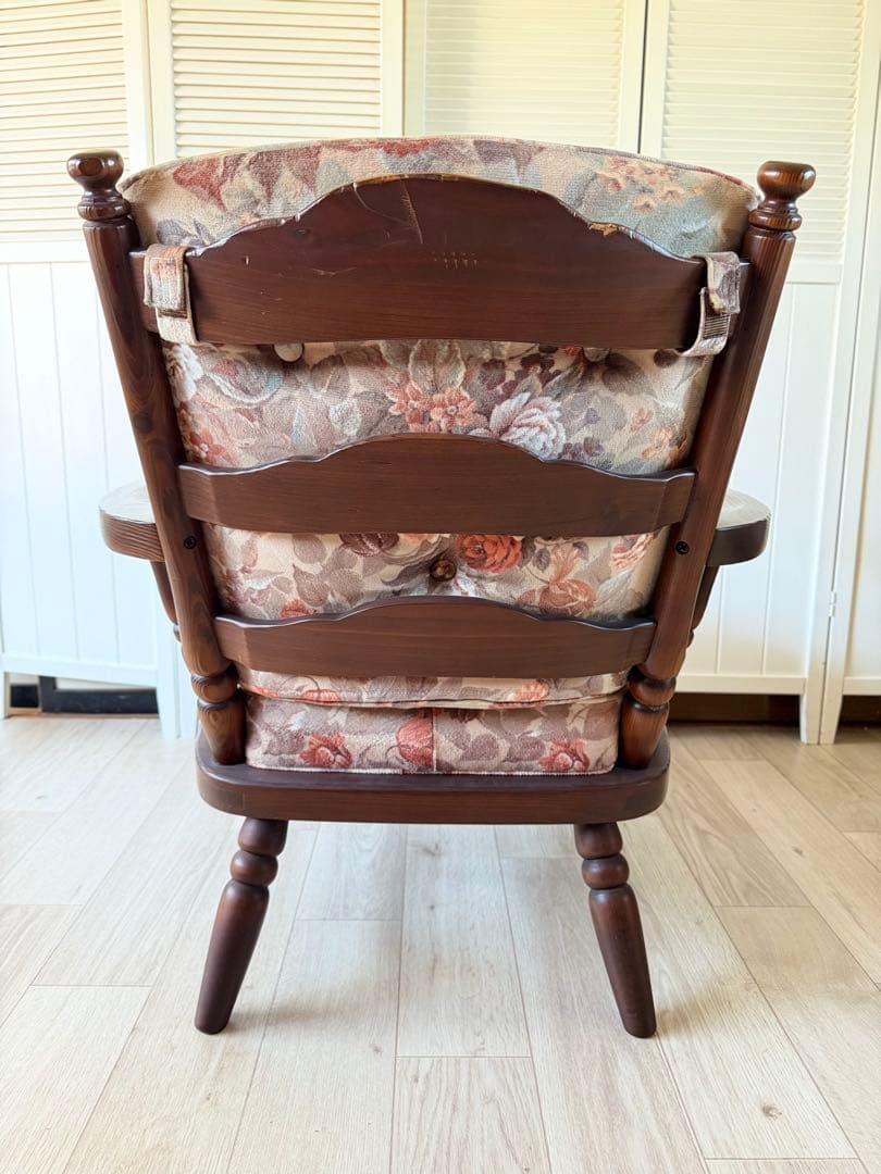 ①飛騨産業 キツツキ フロンティア アーム付きソファチェアカントリー 木製