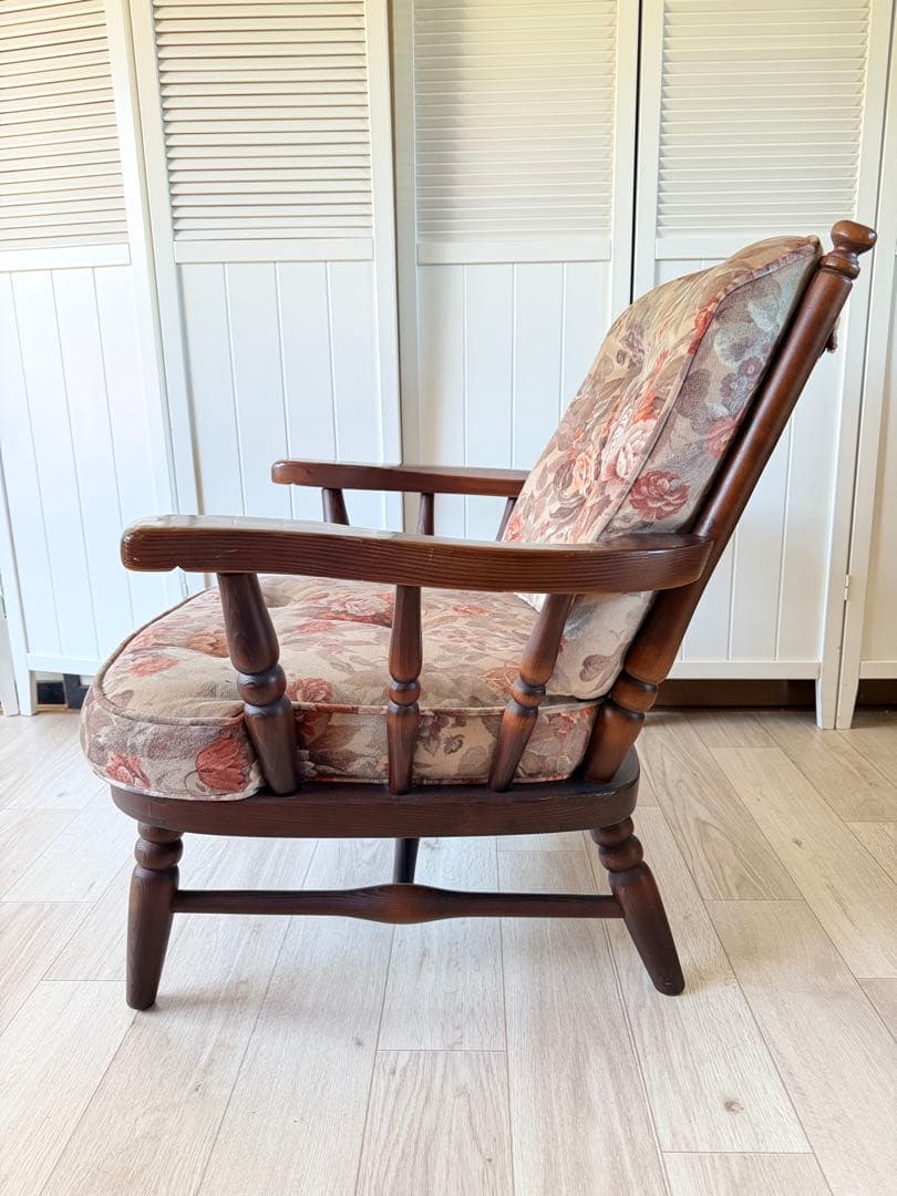 ①飛騨産業 キツツキ フロンティア アーム付きソファチェアカントリー 木製