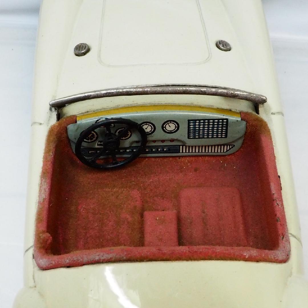 旭玩具【MG MGA 1600カブリオレ 白】ブリキ tin toy car箱無 - メルカリ
