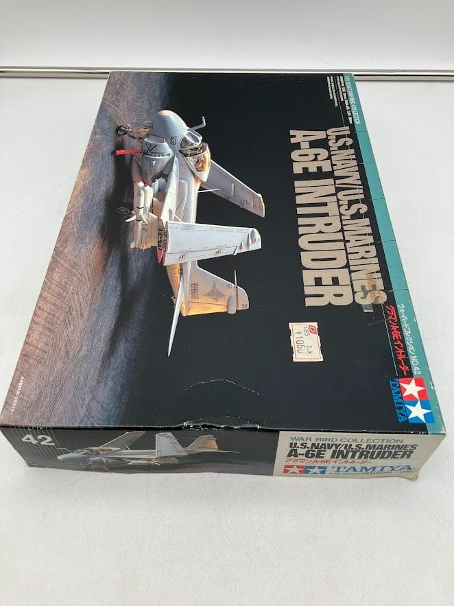 グラマン A-6E Intruder プラモデル