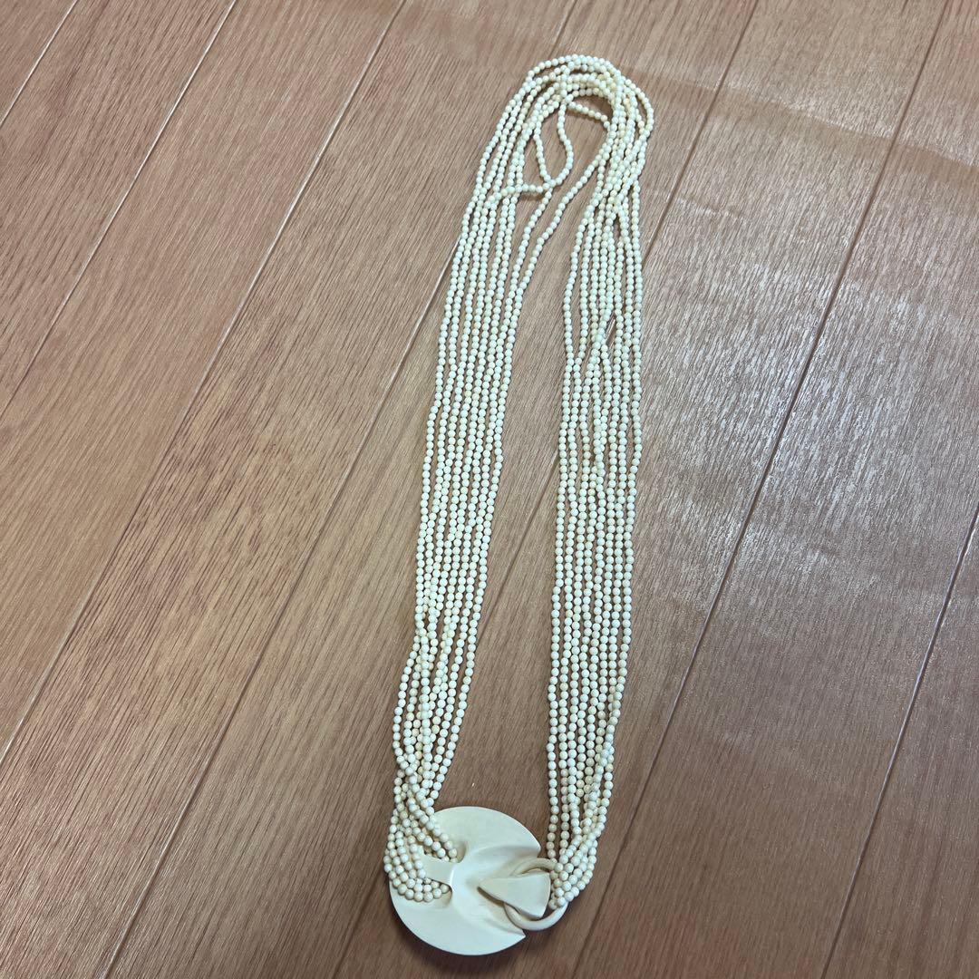 アンティーク 立体カメオ細工 65.5g 4連ロングペンダントネックレス