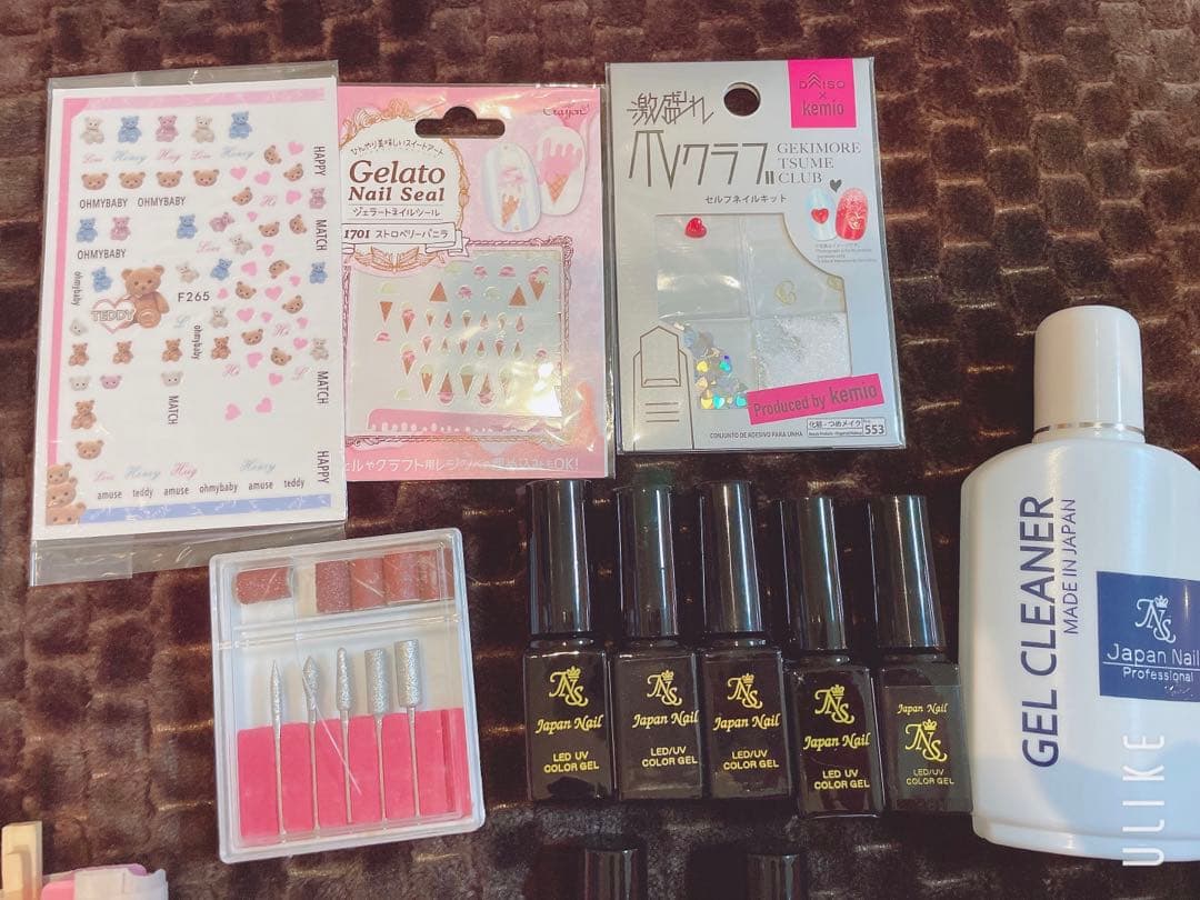 ジェルネイルキット　日焼けしない LEDライト 弱爪 傷爪でもＯＫ