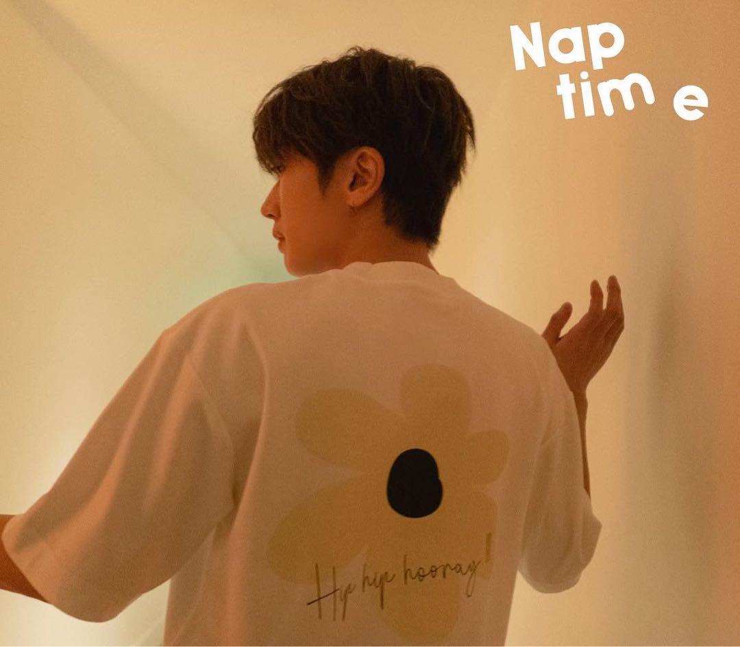 ナップタイム naptime. Nissy 西島隆弘 Tシャツ ブラックホワイト